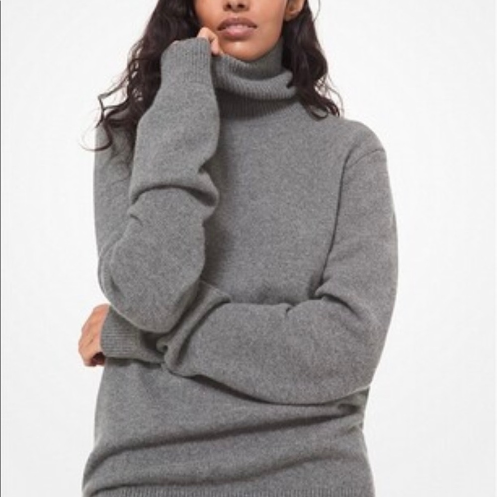 🌟Michael Kors Grey Women’s Sweater
